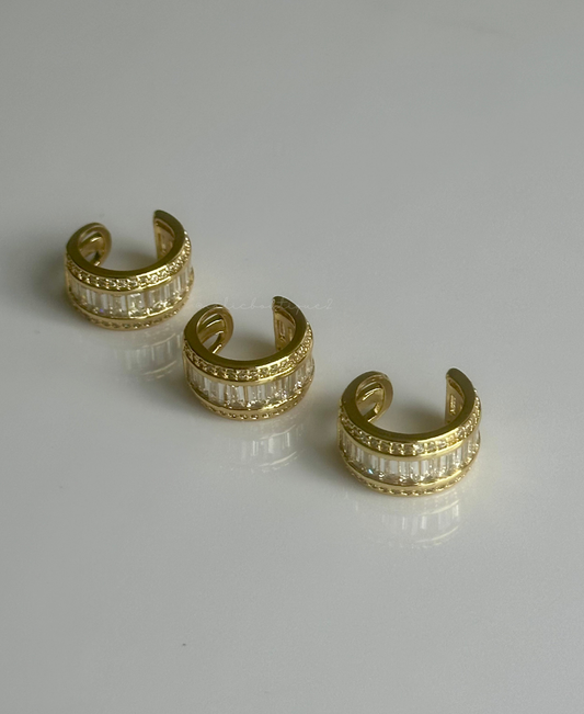 Earcuff oro con cuadrados en zirconia baño en oro 18K