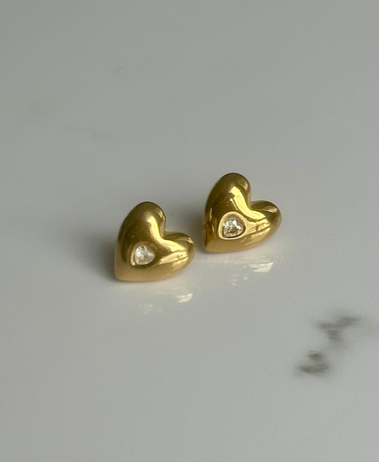 Pantallas studs corazón con zirconia en centro Stainless Steel