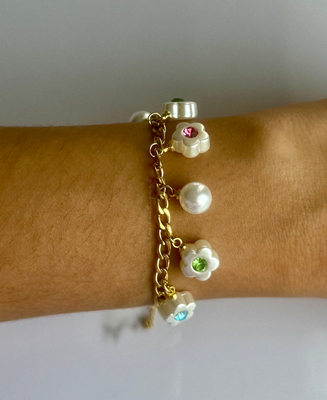 Pulsera con perlas y flores Stainless Steel