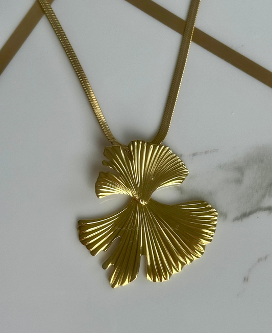 Collar Ginkgo leaf oro Stainless Steel