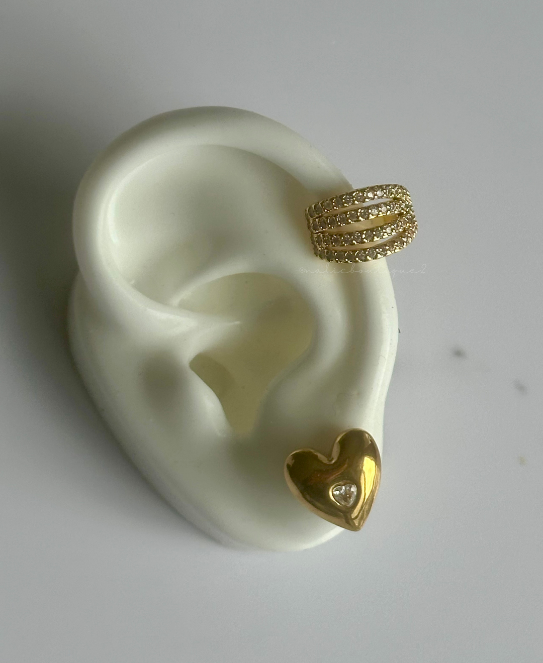 Earcuff oro con zirconia baño en oro 18K