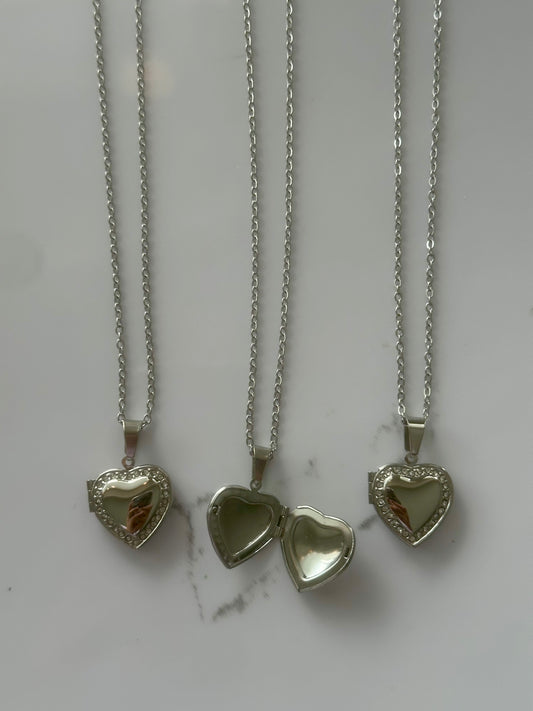 Photo necklace - corazón plata con diamantes (1-2 fotos)